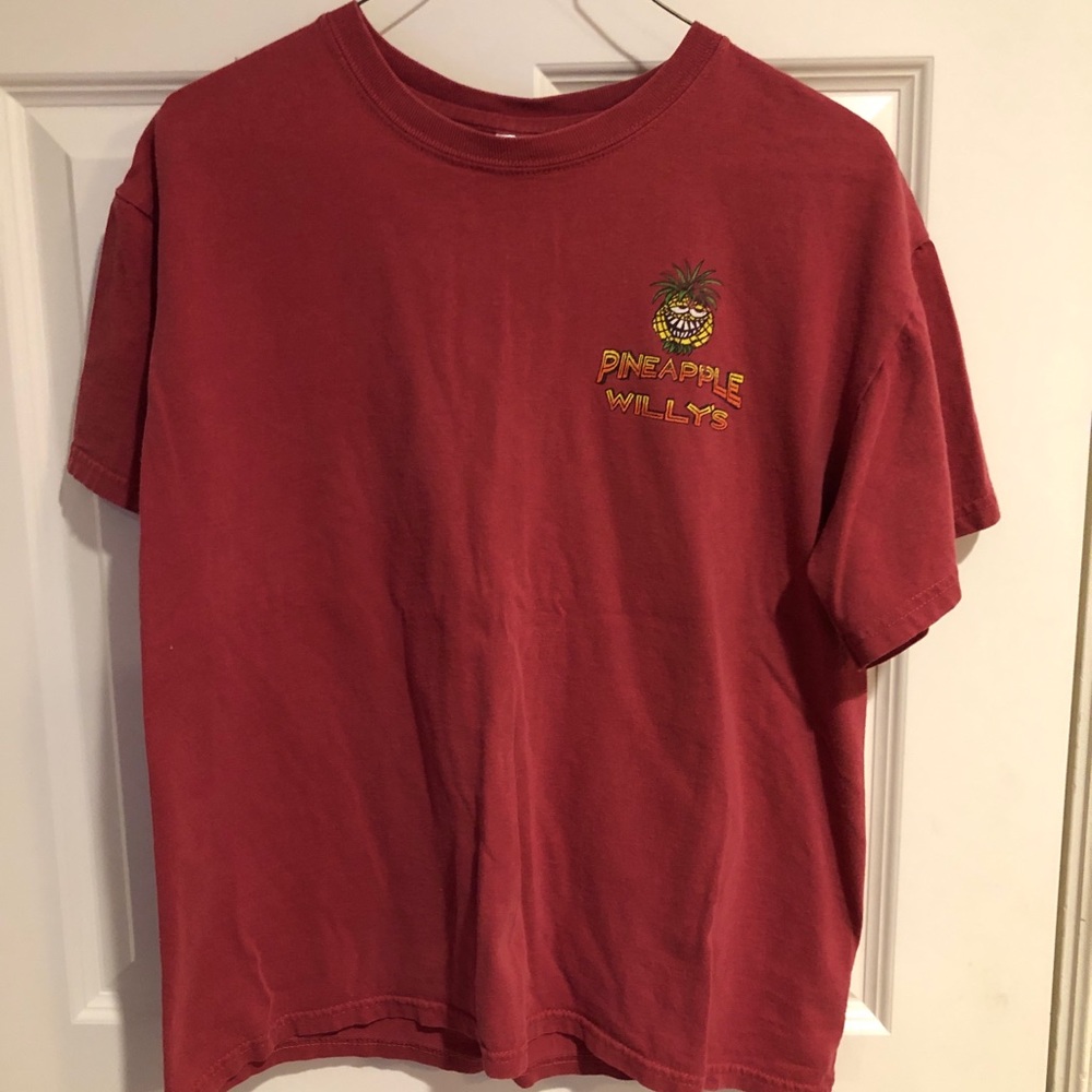 red pineapple willy’s t-shirt